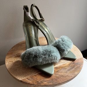 Dollskill mint fuzzy heel